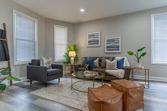 426 Evesham Ave in Baltimore, MD - Building Photo - Building Photo