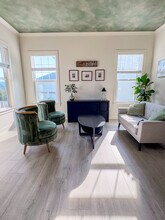 24353 White Elm Pl in Stone Ridge, VA - Foto de edificio - Building Photo