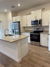 1672 SE 8th Ave in Florida City, FL - Building Photo - Building Photo