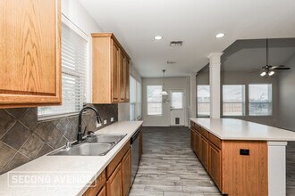 1201 Egret Ct in Little Elm, TX - Foto de edificio - Building Photo