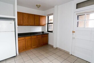 1130 W Oakdale Ave in Chicago, IL - Building Photo - Building Photo