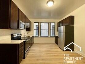 2323 N Kedzie Blvd in Chicago, IL - Building Photo