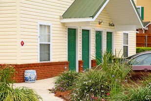 990 W Brevard St, Unit 111 in Tallahassee, FL - Building Photo