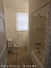 403 W Hampton Ave-Unit -Apt A-C in Sumter, SC - Building Photo - Building Photo