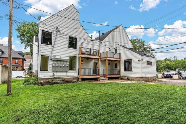216 Arundel St, Unit #3 in St. Paul, MN - Building Photo - Building Photo