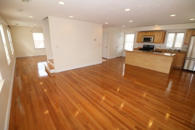 76 Seaver St in Boston, MA - Building Photo - Building Photo