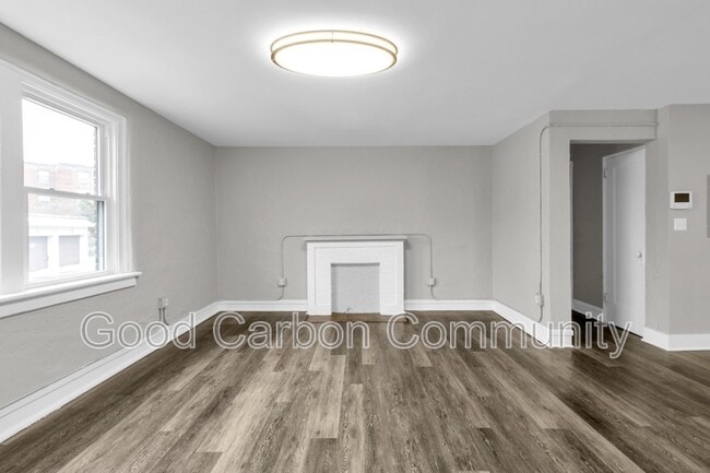 1015 Amherst St in Buffalo, NY - Building Photo - Building Photo