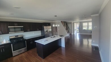 7011 Stenton Ave in Philadelphia, PA - Building Photo - Building Photo