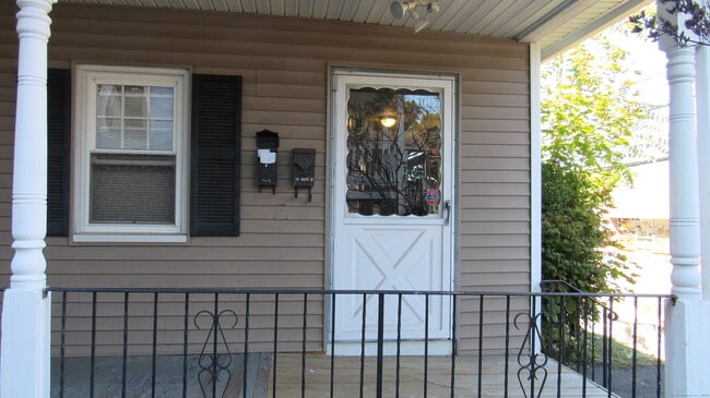 15 West St
