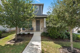 8000 Mellencamp Dr in Austin, TX - Building Photo - Building Photo