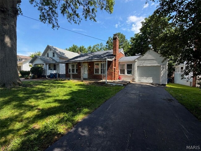 property at 8733 Mavis Pl