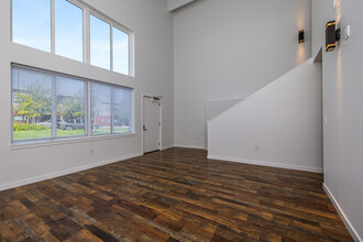 401 Charlotte Lofts in Kansas City, MO - Foto de edificio - Interior Photo