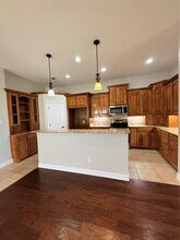 213 Briarstone Dr in Alvarado, TX - Building Photo - Building Photo