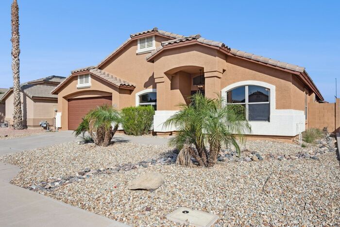 11430 E Prairie Ave in Mesa, AZ - Building Photo