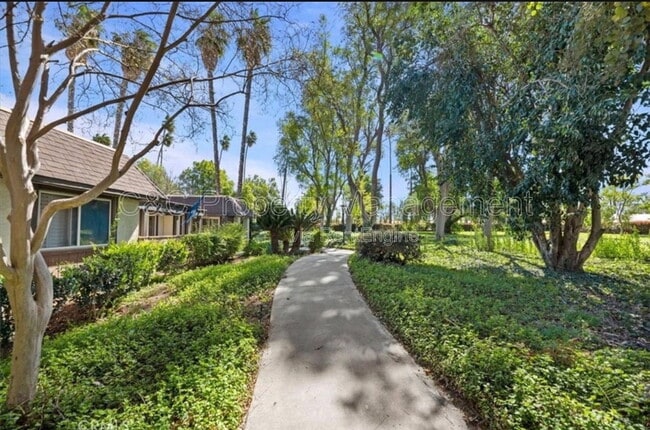 2764 Tropicana Dr in Riverside, CA - Building Photo - Building Photo