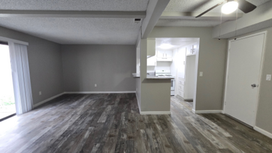 2114 Delaware St in Huntington Beach, CA - Building Photo - Building Photo