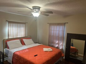 6613 Grace Ln in Jacksonville, FL - Building Photo