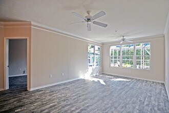 4142 Central Sarasota Pkwy in Sarasota, FL - Building Photo - Building Photo