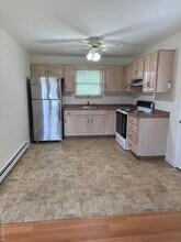 456 S 16th St in Lindenhurst, NY - Building Photo - Building Photo