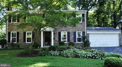 3810 Lynn Regis Ct in Fairfax, VA - Building Photo - Building Photo