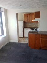 386 Commercial St, Unit 5B Apartamentos