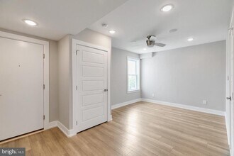 419 W Cumberland St in Philadelphia, PA - Foto de edificio - Building Photo