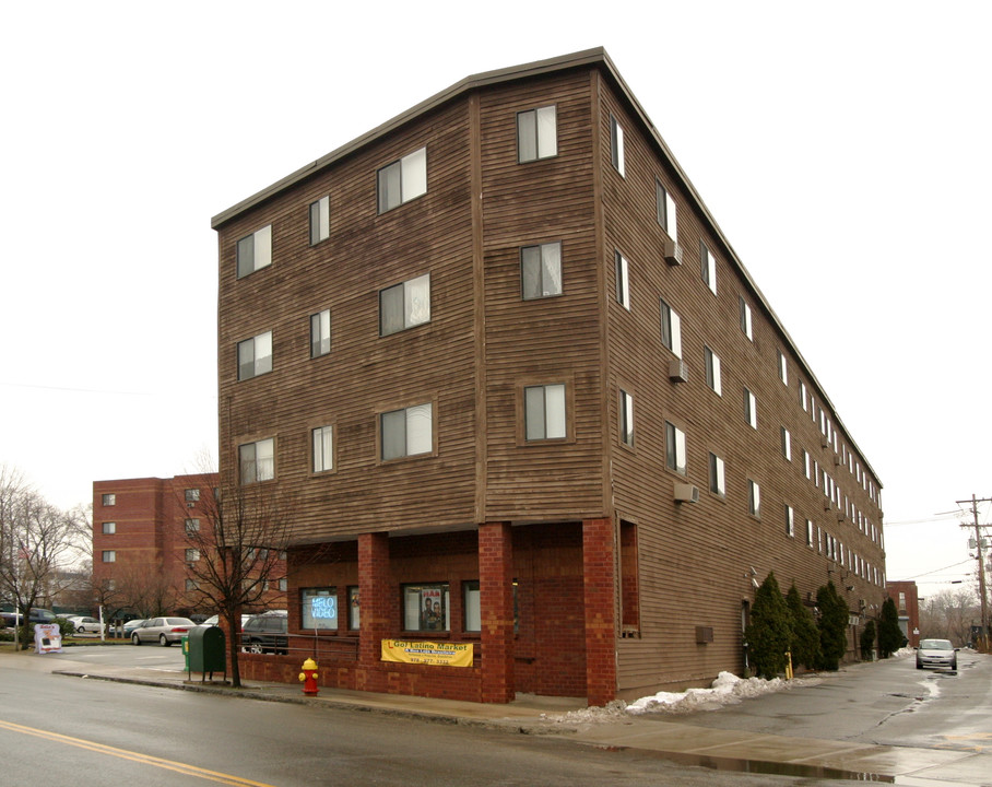 Tannery Gardens in Peabody, MA - Foto de edificio