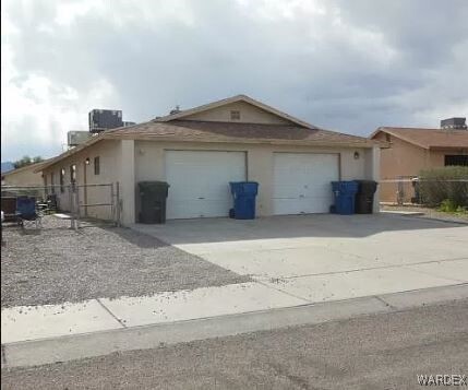 374 Anna Cir in Bullhead City, AZ - Building Photo