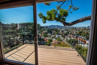 934 Highline Rd in Glendale, CA - Building Photo - Building Photo