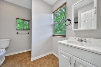 423 Pecore St in Houston, TX - Building Photo - Building Photo