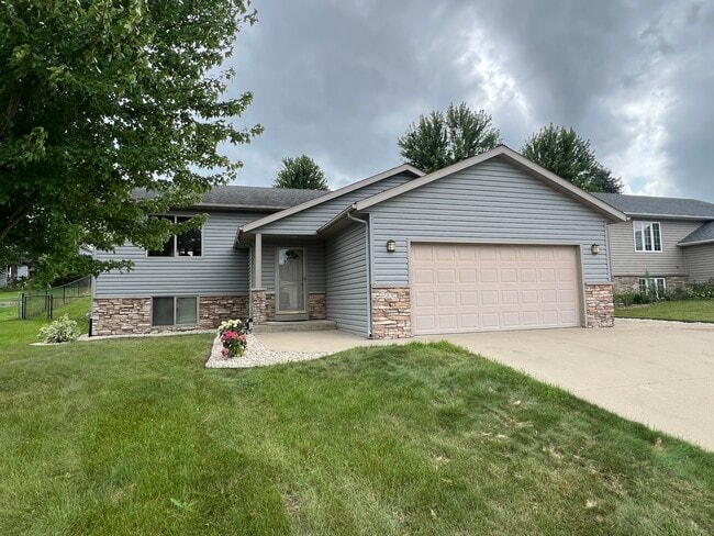 property at 4702 Manor Brook Dr NW