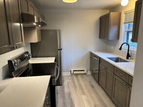 33 Drake Rd in Fitchburg, MA - Building Photo - Building Photo