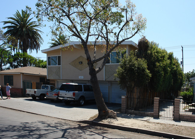 1955 Locust Ave in Long Beach, CA - Building Photo - Building Photo