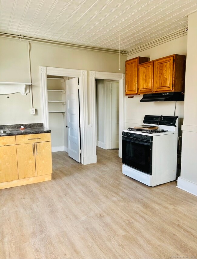 53 Brown St in Hartford, CT - Building Photo - Building Photo
