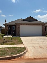 11612 Annette Dr in Yukon, OK - Building Photo - Building Photo