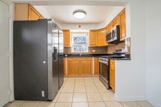 5800 W Foster Ave in Chicago, IL - Building Photo - Building Photo