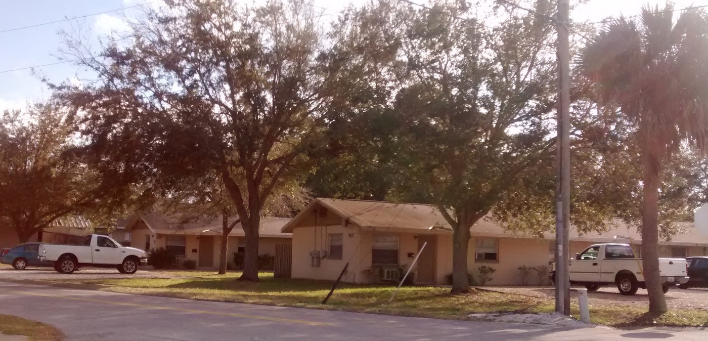 Port Orange 7-Plex in Port Orange, FL - Building Photo