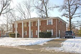 3210 Melody Acres Ln in Louisville, KY - Building Photo