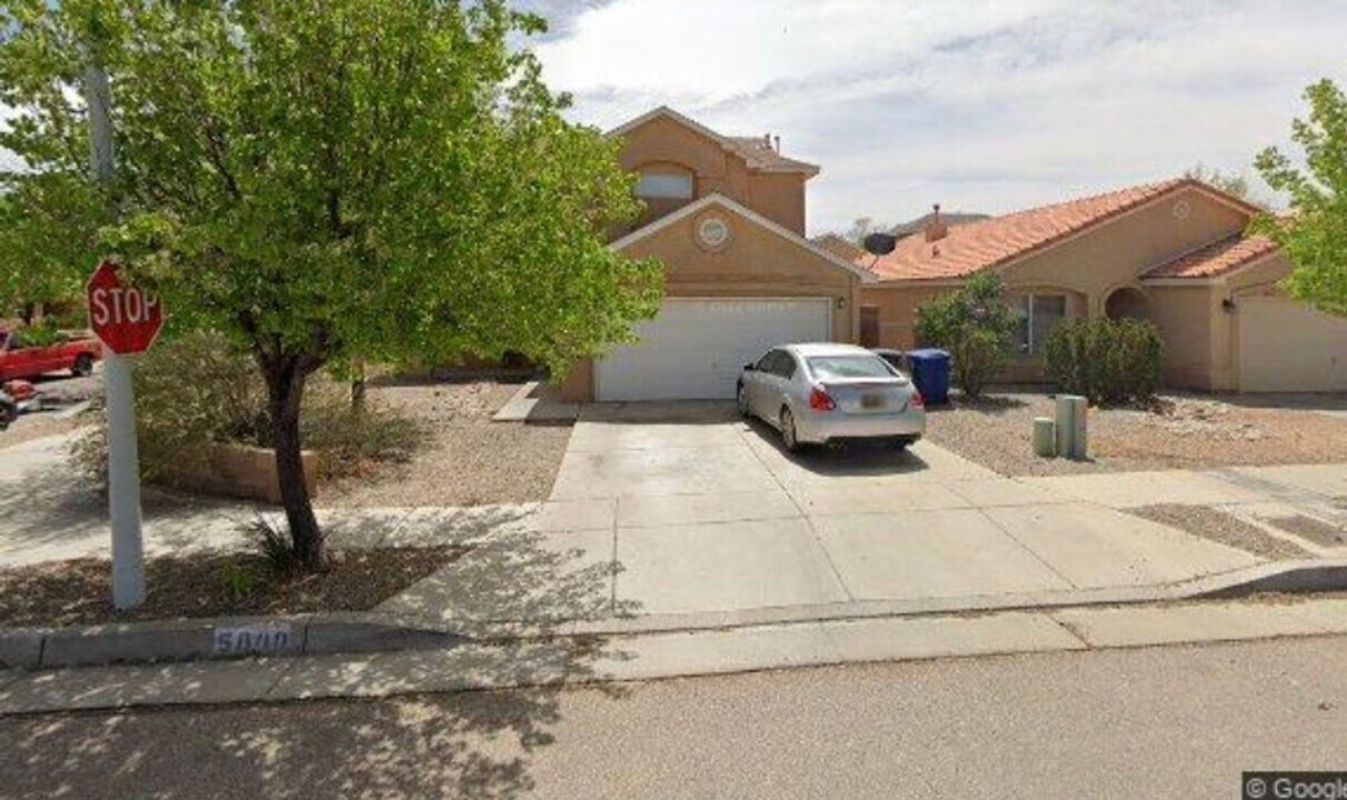 5800 Night Shadow Ave NW in Albuquerque, NM - Building Photo