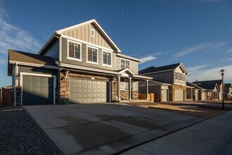 6818 Gtwy Xing St in Wellington, CO - Building Photo - Building Photo