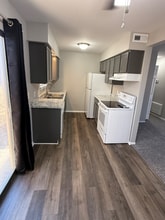 620 S Mt Carmel St in Wichita, KS - Foto de edificio - Building Photo