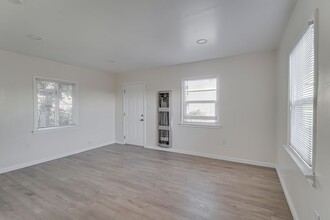 2101 Carrere St in Bakersfield, CA - Building Photo - Building Photo