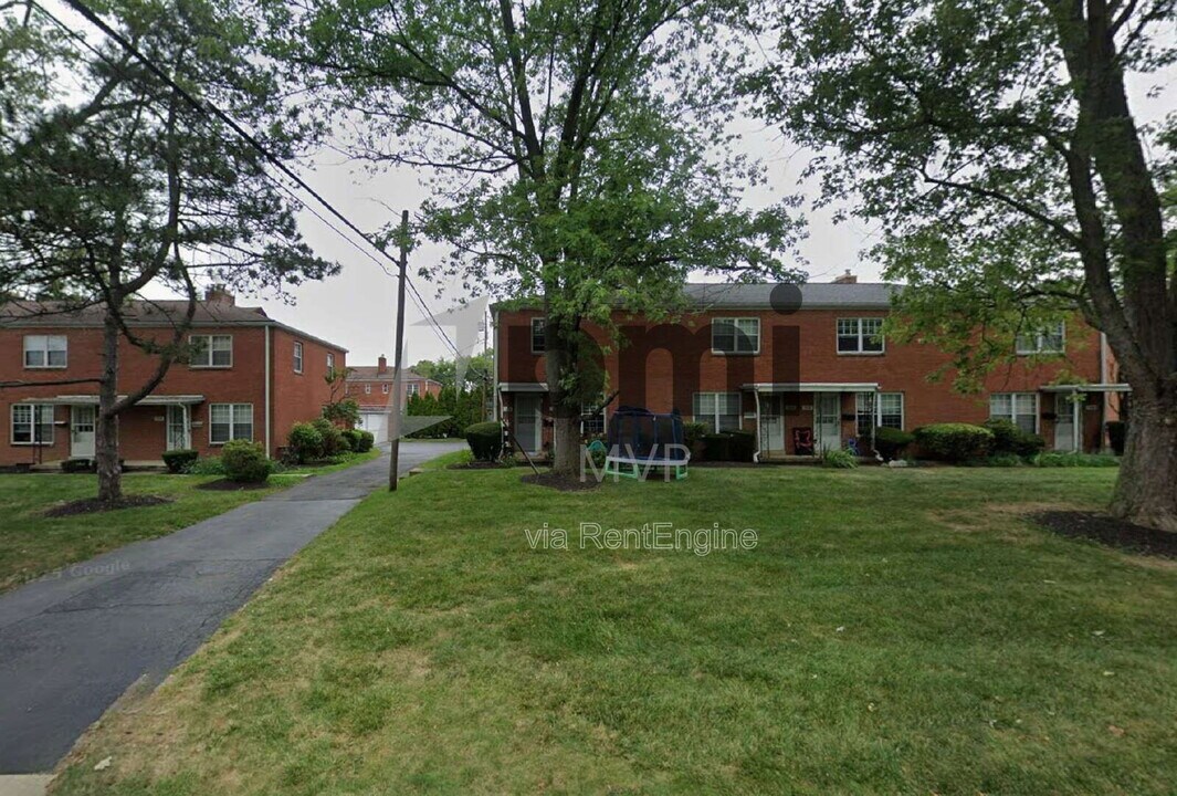 2139 Ridgeview Rd in Columbus, OH - Building Photo