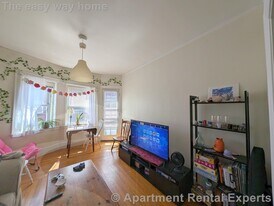 163 Summer St in Somerville, MA - Building Photo