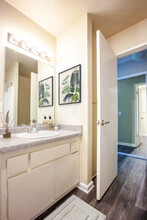 Citrus Glen Apartments in Ventura, CA - Building Photo - Building Photo