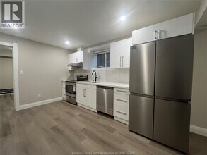 917 McKay Ave in Windsor, ON - Building Photo - Building Photo