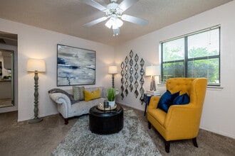 Fountain Lakes in Benton, AR - Foto de edificio - Interior Photo