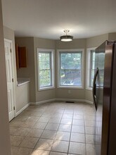 2002 Larson Dr, Unit 2002 in Danbury, CT - Building Photo - Building Photo