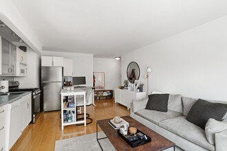 245 E 24th St in New York, NY - Building Photo - Building Photo