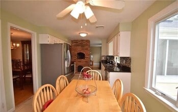 25 Shelter Rock Rd in Trumbull, CT - Building Photo - Building Photo